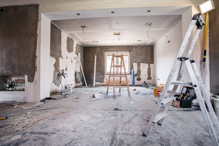 découvrez les prix moyens pour la rénovation d'appartement en 2024 et planifiez votre projet avec un budget adapté.