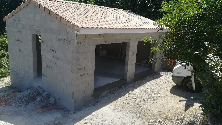 découvrez les tarifs moyens pour la rénovation au mètre carré en charente et planifiez votre projet avec un budget précis.